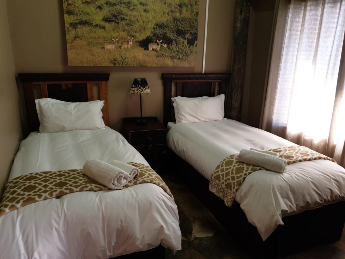 Wag N Bietjie Bush Lodge Heuningneskloof Buitenkant foto