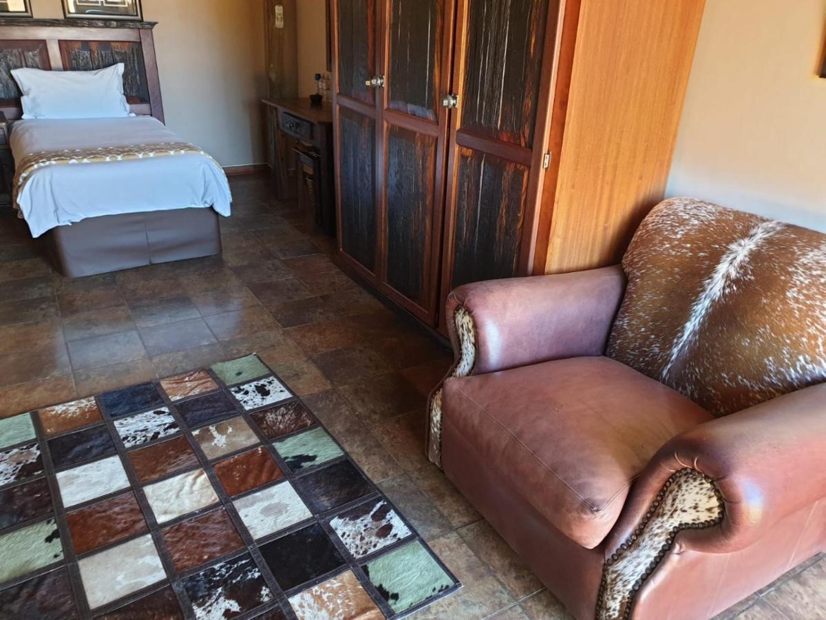 Wag N Bietjie Bush Lodge Heuningneskloof Buitenkant foto