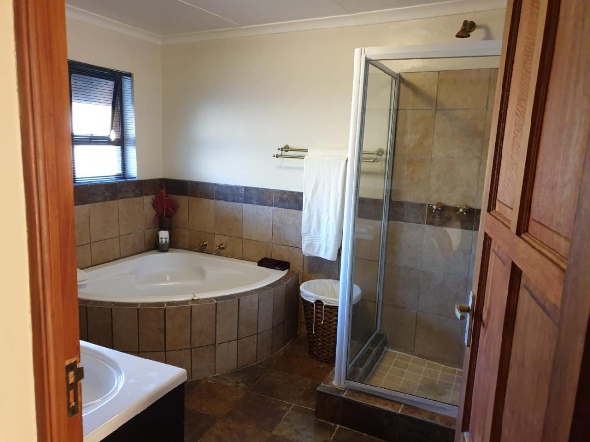 Wag N Bietjie Bush Lodge Heuningneskloof Buitenkant foto