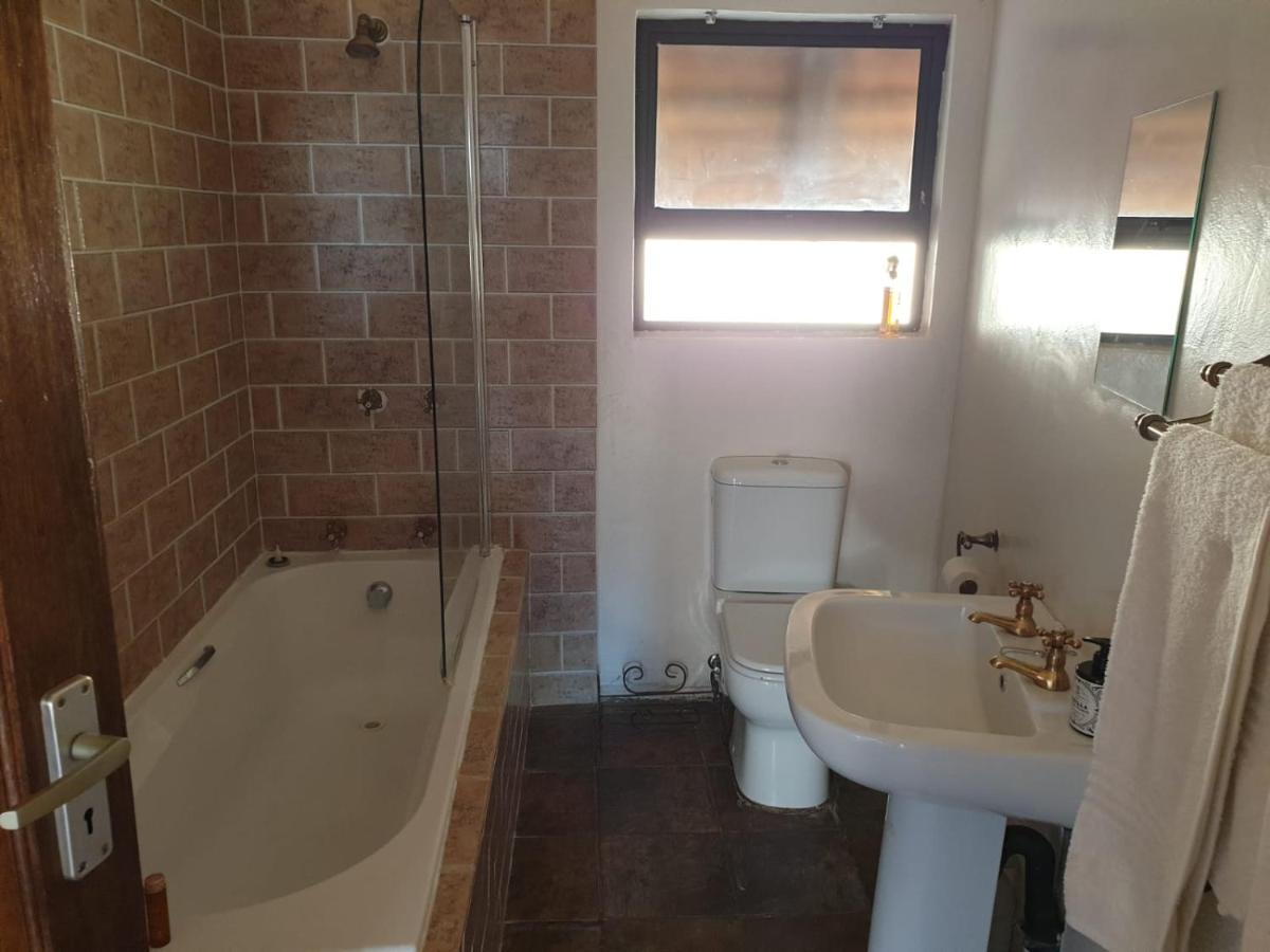 Wag N Bietjie Bush Lodge Heuningneskloof Buitenkant foto